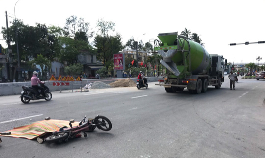 Thừa Thiên - Huế: Bé gái 10 tuổi bị xe bồn chở bê tông cán tử vong