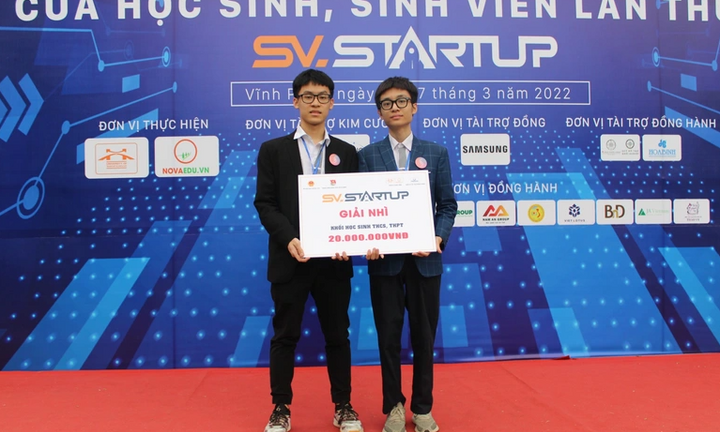 6 nhóm học sinh Hà Nội nhận khen thưởng đột xuất