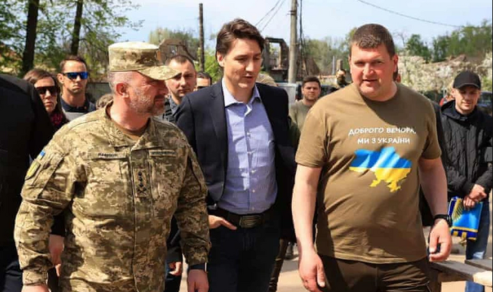 Thủ tướng Canada Justin Trudeau có chuyến thăm không báo trước đến Ukraine