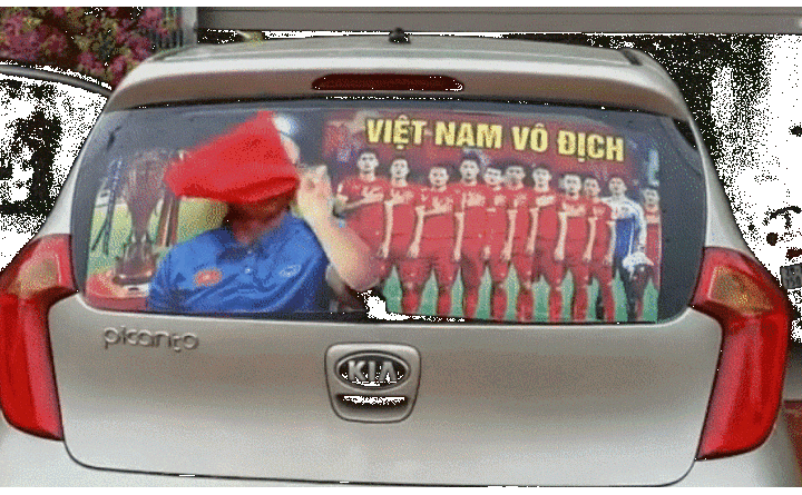 Bác tài cổ vũ U23 Việt Nam cực 