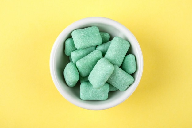 Người niềng răng không nên ăn gì? 