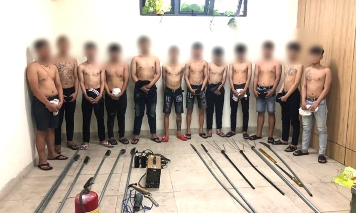 80 thanh thiếu niên mang hung khí tự chế, hẹn nhau hỗn chiến trong đêm