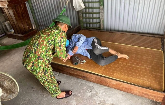 Người phụ nữ sống sót thần kỳ sau 9 giờ trôi dạt trên biển