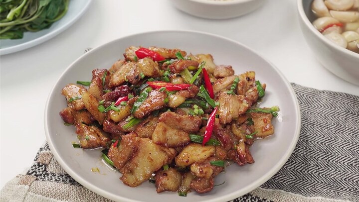 Cách làm thịt rang cháy cạnh đơn giản mà đưa cơm xuất sắc