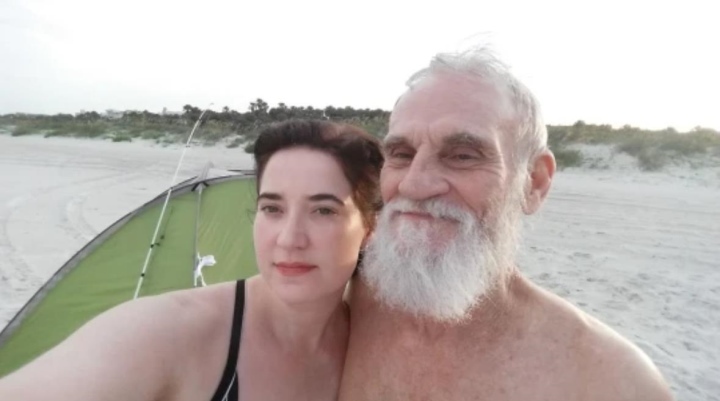 Hôn nhân viên mãn của cặp đôi vợ 45 tuổi chồng 71 tuổi