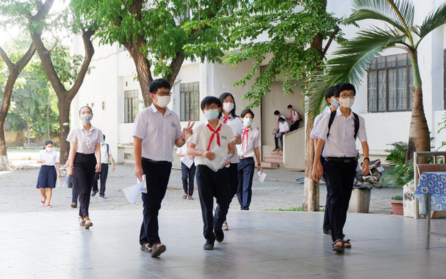 Nhiều địa phương ở miền Trung cho học sinh nghỉ để ứng phó mưa lũ