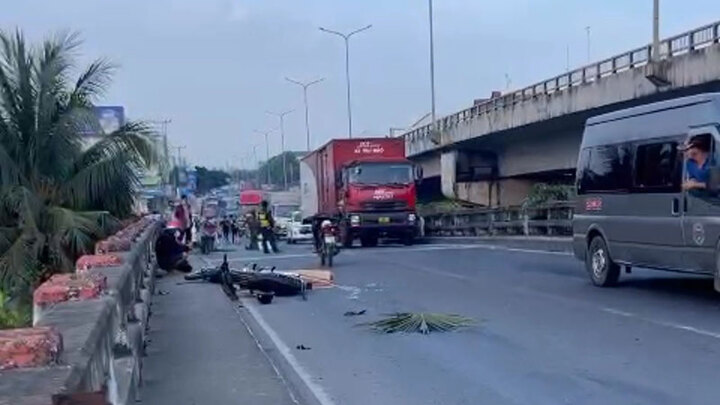 Tài xế xe đầu kéo bỏ trốn sau tai nạn trên cầu Trà Lọt khiến 1 người tử vong