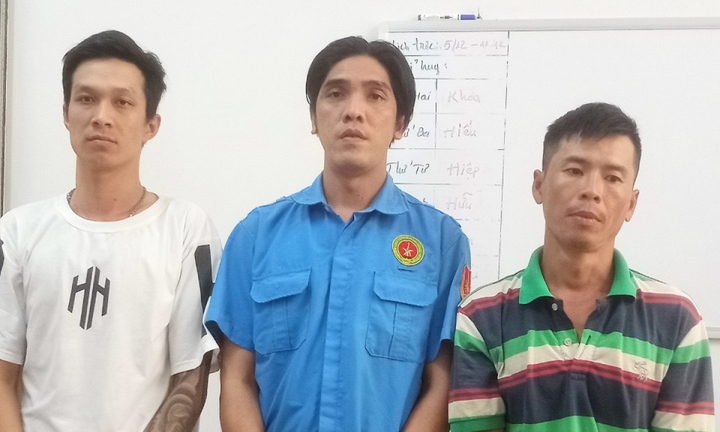 Bắt giữ 2 đối tượng rủ nhau cướp xe máy để lấy tiền mua ma túy