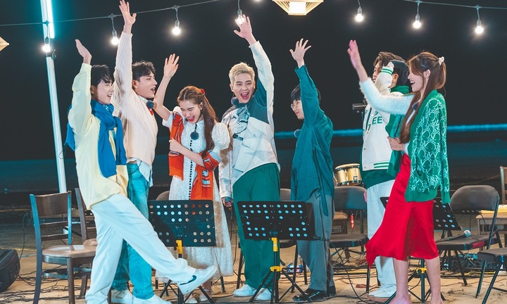 Lối trải nghiệm âm nhạc khác lạ trong show Biển của hy vọng do Viettel Media sản xuất
