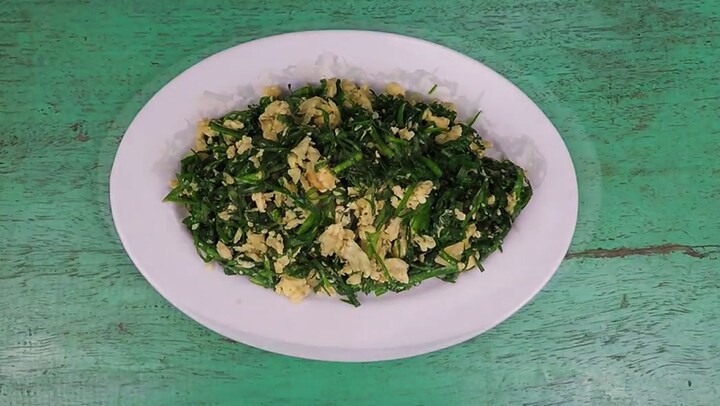 Trứng xào với nguyên liệu này ai cũng bất ngờ nhưng cực thơm ngon