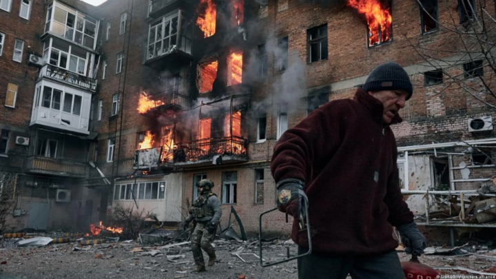 Ukraine: Ít nhất 2 người thiệt mạng, 13 người bị thương sau trận pháo kích của Nga