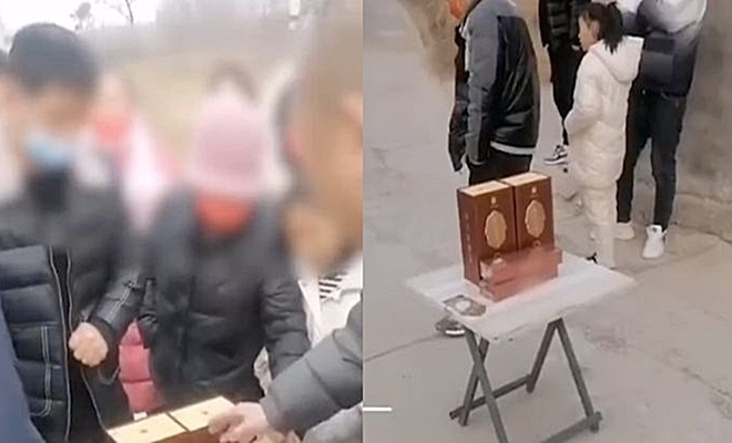Chú rể 3 lần bị dân làng nhà gái chặn đường 