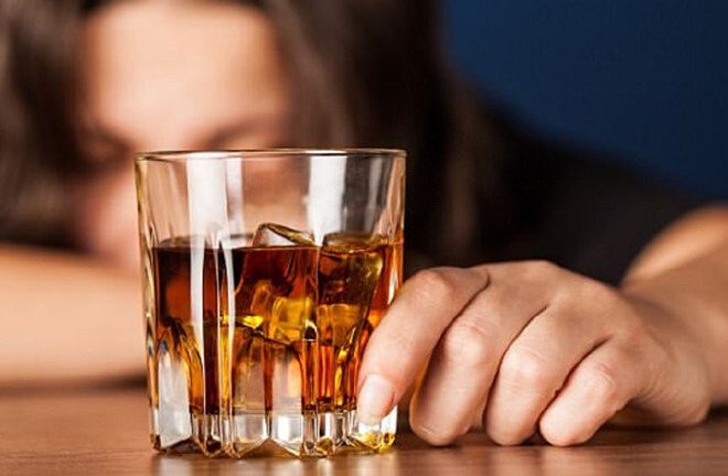 Cảnh báo nguy cơ ngộ độc rượu bia dịp Tết Nguyên đán