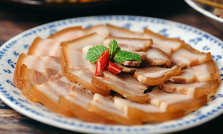 Cách làm thịt heo ngâm nước mắm giòn ngon chuẩn vị miền Trung cho ngày Tết