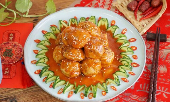 Rảnh rỗi đem nhét thịt vào nấm được món vừa lạ vừa ngon, ăn liên tục không thấy chán