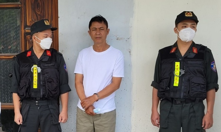 Bắt tạm giam Giám đốc Trung tâm dạy nghề Hàng Giang nhận hối lộ