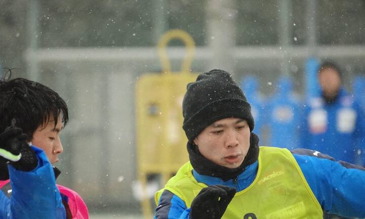 Công Phượng liên tiếp bị 