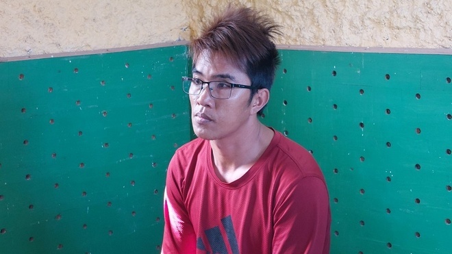 Dùng dao đâm chết người do mâu thuẫn tại quán karaoke