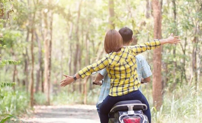 Đi xe máy về quê, người đàn ông hoảng hốt vì 