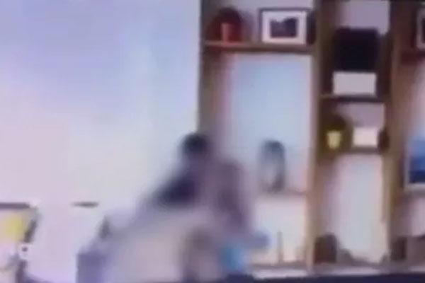 Vụ nữ giáo viên để lộ hình ảnh “nóng” trong buổi tập huấn trực tuyến: Nhà trường nói gì?