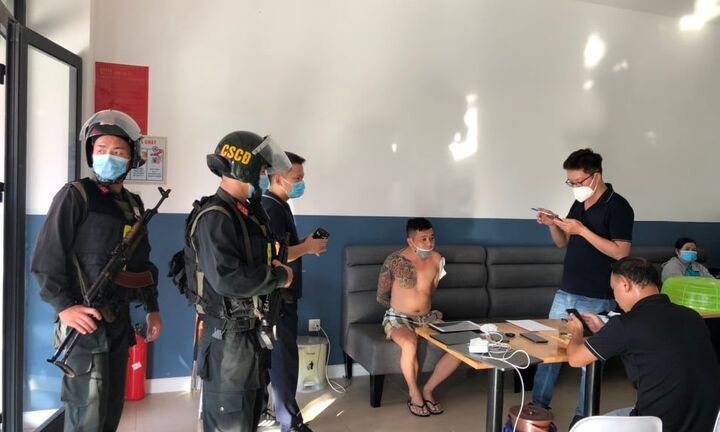 Vụ phá đường dây đánh bạc 15 nghìn tỷ ở Hà Nội: Ông trùm cầm đầu mới học hết lớp 5