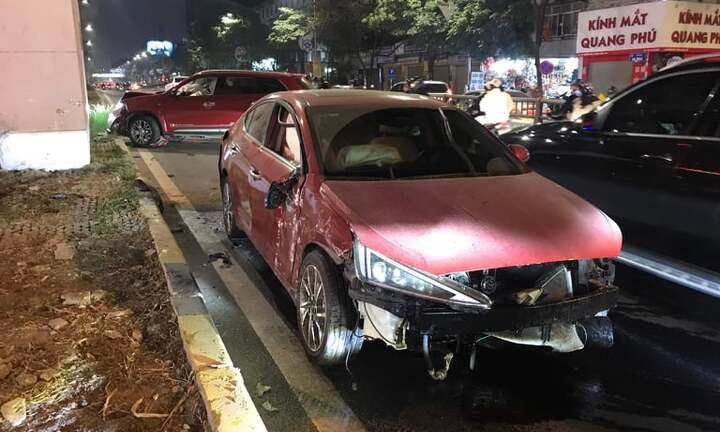 Hà Nội: Xác định lái xe ô tô gây tai nạn tại hầm chui Thanh Xuân lúc nửa đêm
