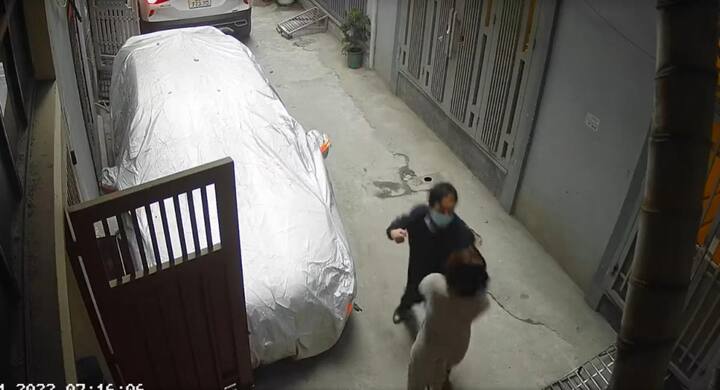 Hà Nội: Làm rõ vụ mâu thuẫn việc chỗ đỗ xe, người phụ nữ bị đấm thẳng mặt