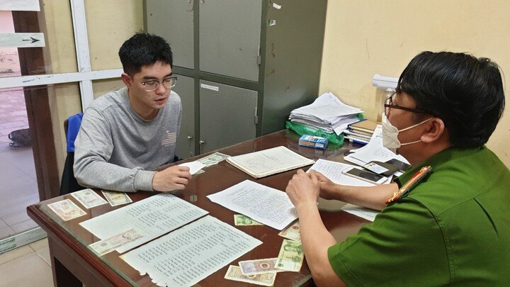 Lời khai của nghi phạm cướp ngân hàng ở Thái Nguyên: Đổ xăng khắp sàn, dọa châm lửa đốt