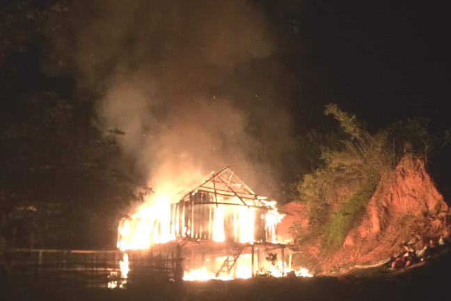 Cao Bằng: Bắt nam thanh niên thiêu rụi nhà người yêu vì mâu thuẫn tình ái