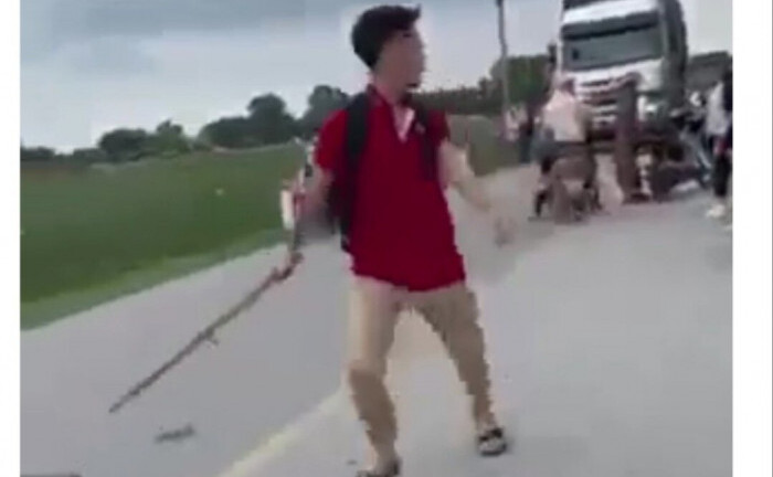 Điều tra vụ học sinh ở Hưng Yên bị chém trọng thương trước cổng trường