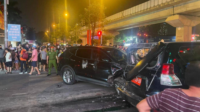 Tài xế ôtô Santa Fe trong vụ tai nạn liên hoàn ở Hà Nội âm tính với ma túy và cồn