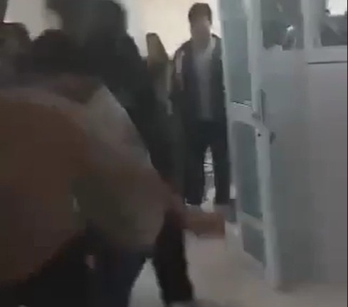 Hà Nội: Công an xác minh nhóm nam sinh viên xô xát tại trường ĐH Tài nguyên & Môi trường