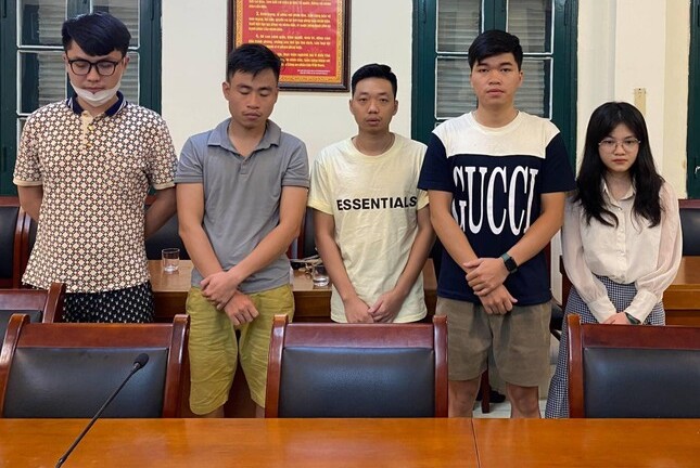 Bắt nhóm đối tượng mạo danh Bệnh viện mắt Trung ương, lừa đảo qua chương trình 