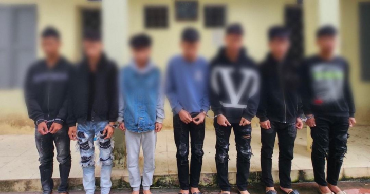 Tạm giữ nhóm thanh thiếu niên dùng vỏ chai bia, dao phóng lợn gây rối trật tự công cộng