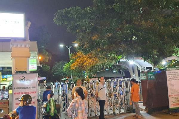 Vụ người đàn ông rơi từ tầng 5 bệnh viện Việt Đức tử vong: Xác định danh tính nạn nhân