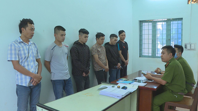 Triệt phá nhóm tín dụng đen với lãi suất 