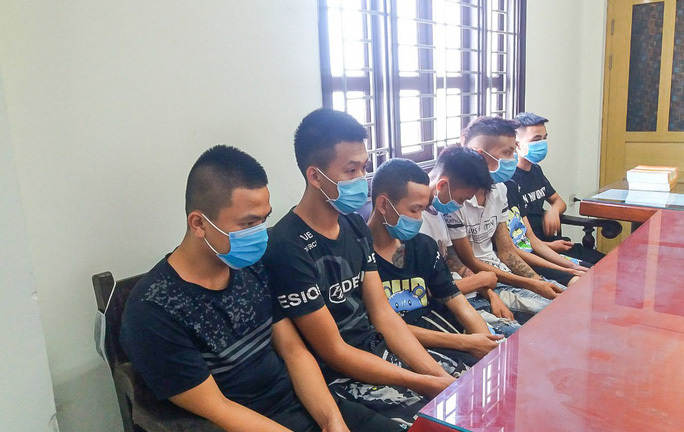 Vụ nữ công nhân bị áp sát, dí dao vào cổ cướp iPhone: Lộ diện băng cướp