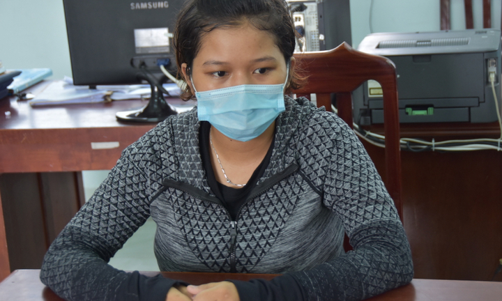Cô gái 19 tuổi chuyên hẹn 
