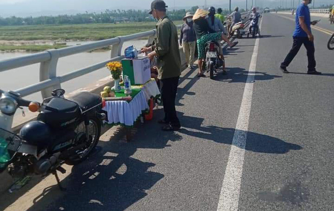 Vụ nam thanh niên 26 tuổi nhảy cầu Giao Thủy ở Quảng Nam tự tử: Hiện trường có gì?
