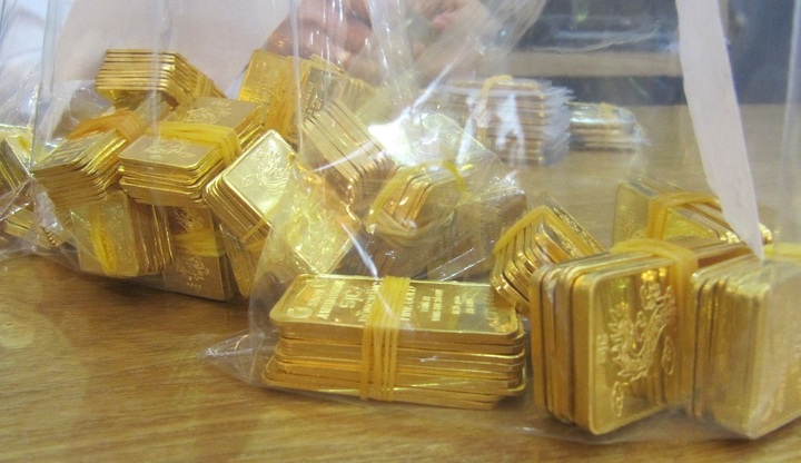 Giá vàng hôm nay ngày 27/9: Giá vàng SJC trong nước chưa thấy tín hiệu lạc quan