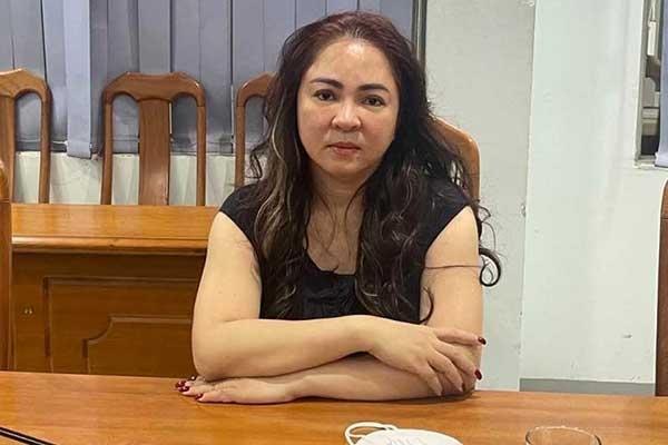 Công an làm việc với bà Hàn Ni về đơn tố cáo của bà Phương Hằng
