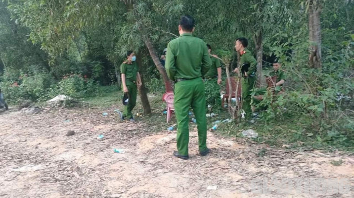 Vụ đâm hàng xóm khuyết tật rồi bỏ lên núi trốn: Lãnh đạo xã thông tin bất ngờ về nghi phạm