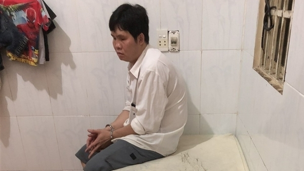 Nhờ bấm huyệt, bé gái 14 tuổi bị người đàn ông khiếm thị giao cấu