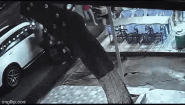 Tài xế xe Mercedes truy đuổi, tông chết người ở Phan Thiết bị khởi tố về tội gì?