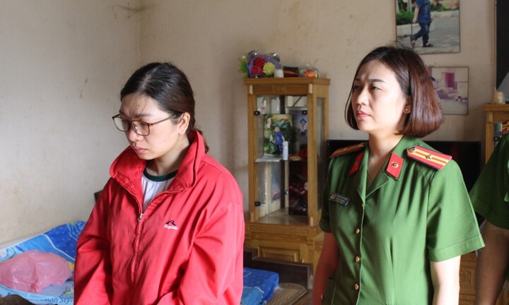 Lớp phó học tập biển thủ 300 triệu đồng tiền học phí của bạn để đánh bạc