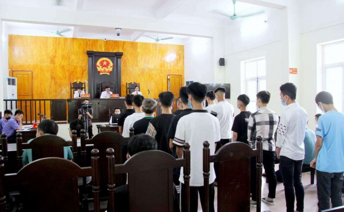 Đua xe trái phép, nhóm học sinh ở Quảng Ninh lĩnh án