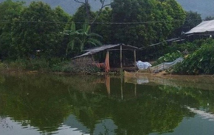 Vụ 2 anh em ruột chết đuối ở Hòa Bình: Bố mẹ đi làm ăn xa