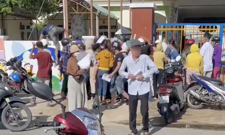 Vụ clip phụ huynh chen lấn, nhảy rào xin học mẫu giáo cho con: Nữ hiệu trưởng nói gì?