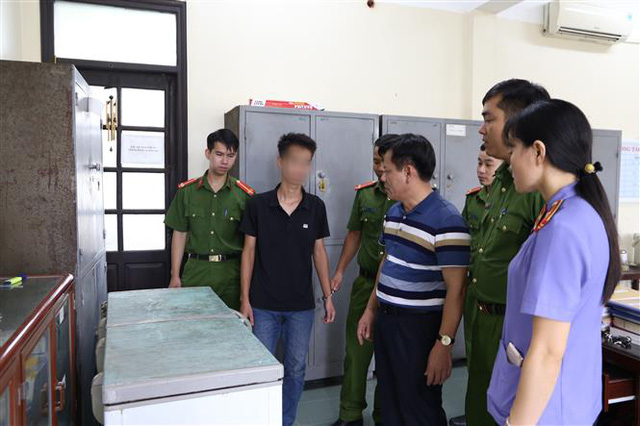  [E] Những thông tin chưa được tiết lộ vụ bé trai 3 tuổi bị nhốt trong tủ cấp đông