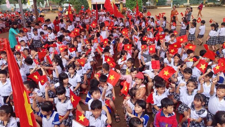 Bộ GD&ĐT yêu cầu công khai các khoản thu, chi đầu năm học